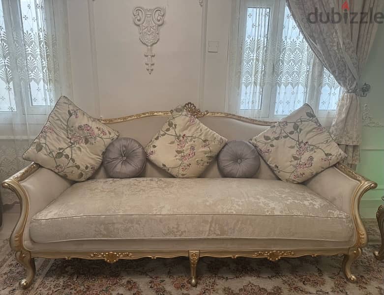 2 sofa + 2 chairs + 3 tables طقم كراسي مجلس 5