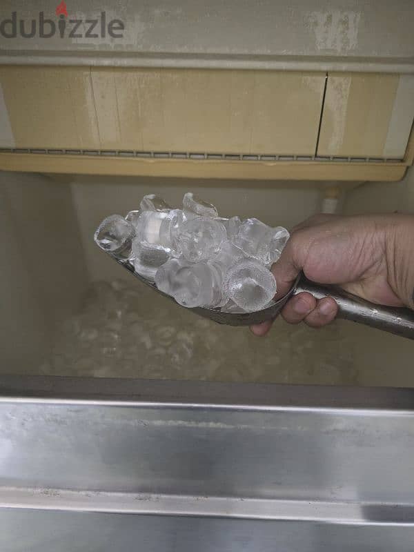 ice cube machine 1