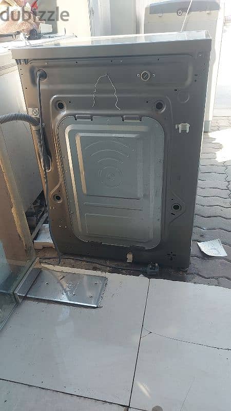 LG 9kg frontload washing machine 1