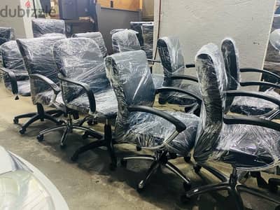 Executive office chairs refurbished at Mutrah more than 150pcs