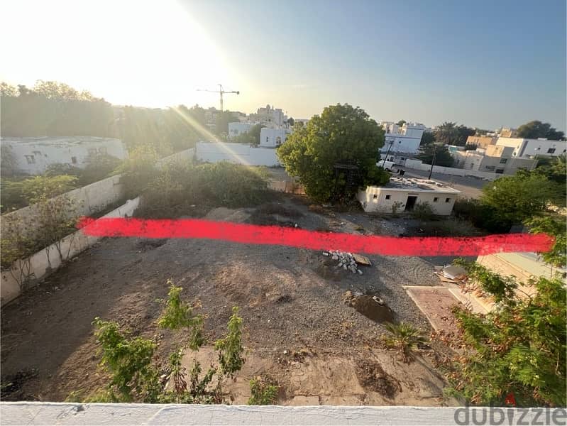 Rental land with small house at the center near the beach 1