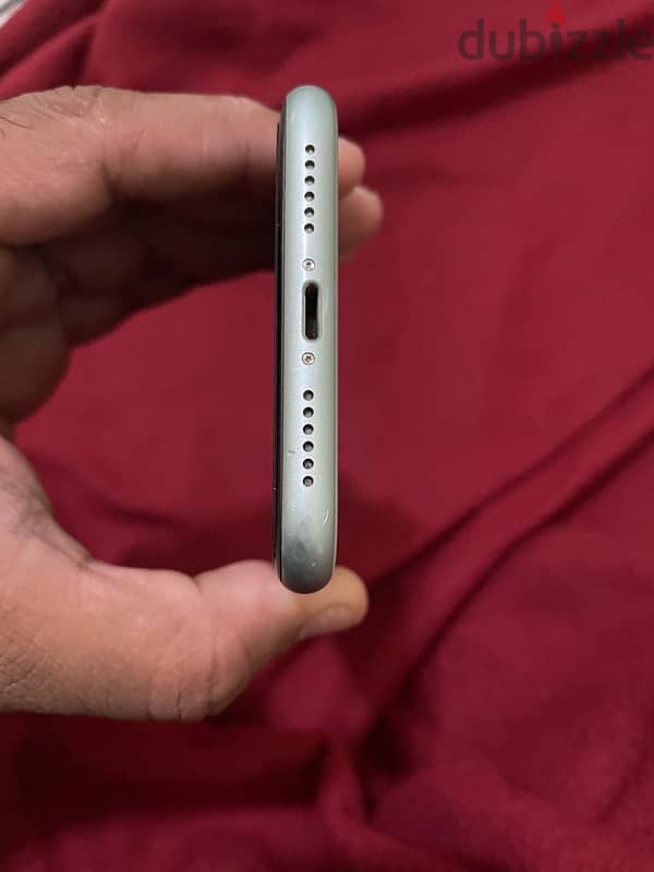 iPhone 11 128Gb 4