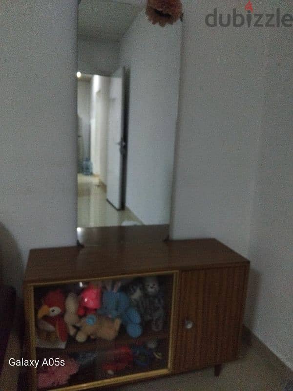 two door wardrob with one dresding table and smalll wooden table 2