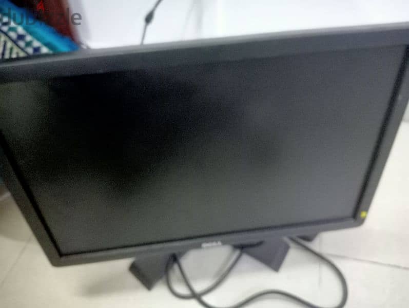 Monitor dell 15 rial 1