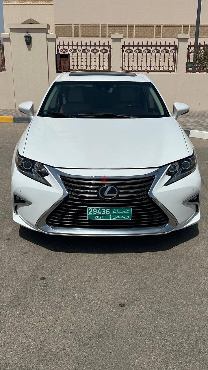 Lexus ES 350 2017 0