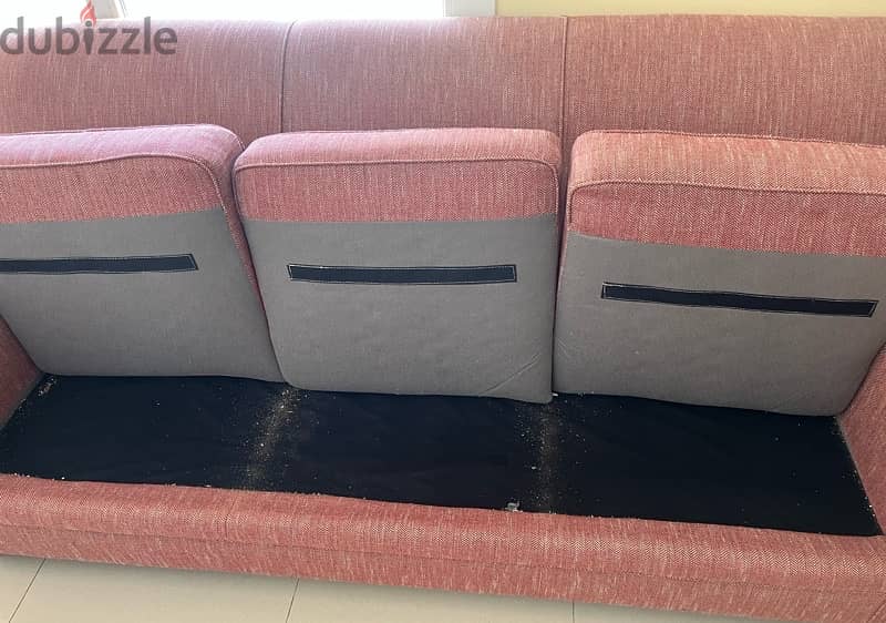 3 seater couch كنبة ثلاثية واسعة 2