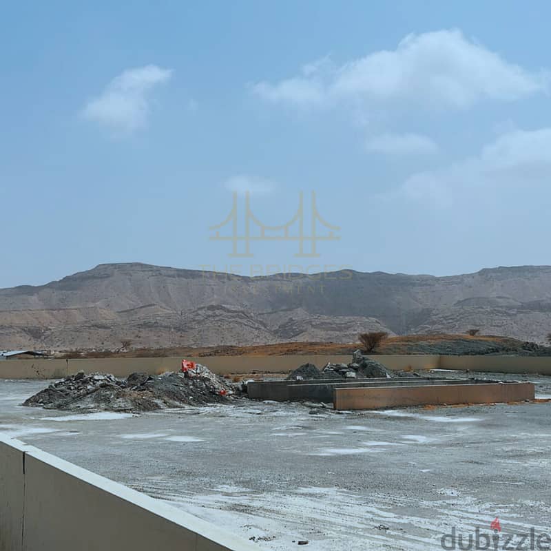 A vast 8,000 SQM plot of land is available for rent in Jifnain. 2