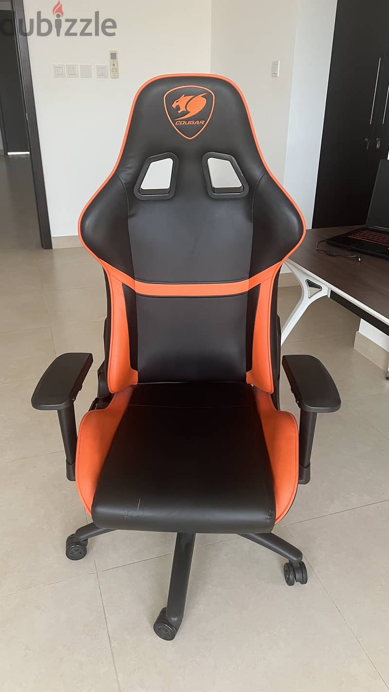 Gaming chair 0