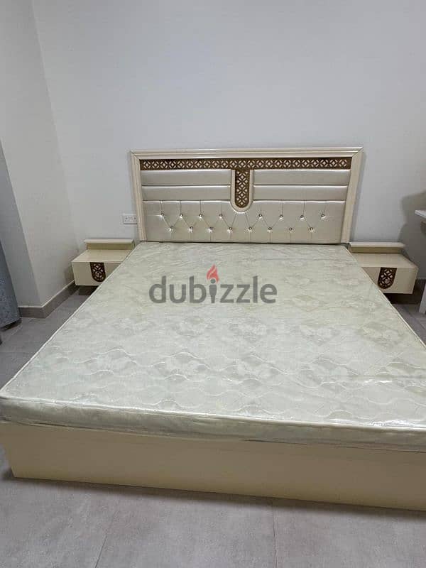 غرفه نوم للبيع المستعجل bed room set 3