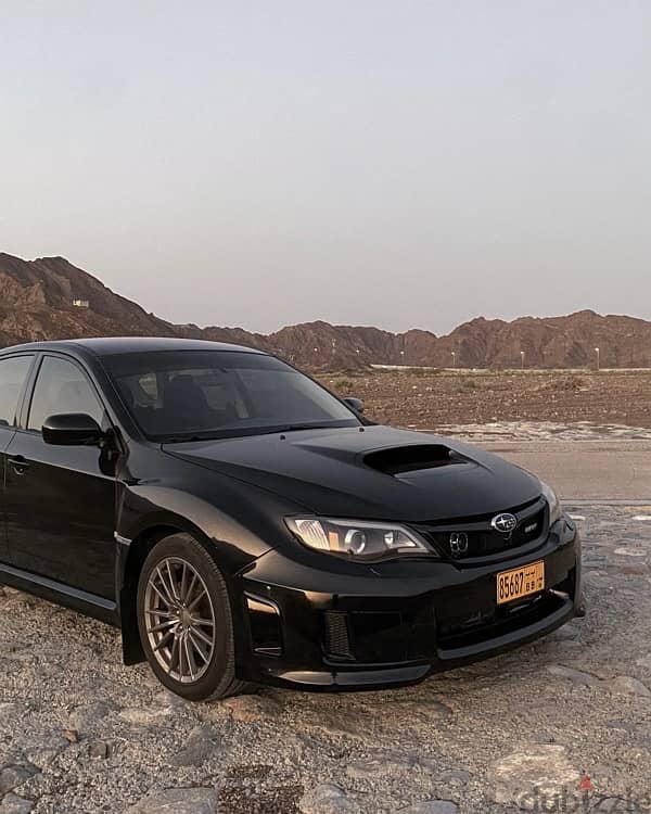 سوبارو WRX STI 2013 0