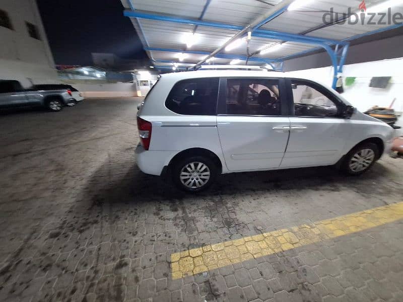 oman Kia Carnival 2013 for sale 0