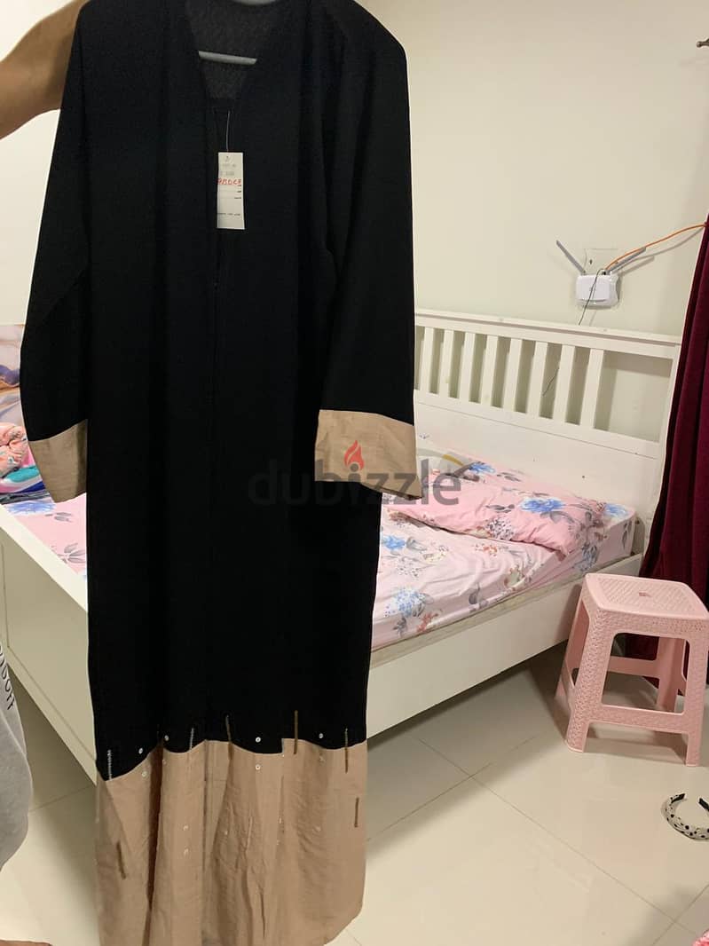 Fashionable embroided Abaya for sale 9