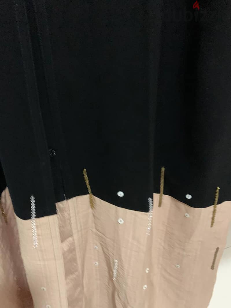 Fashionable embroided Abaya for sale 12