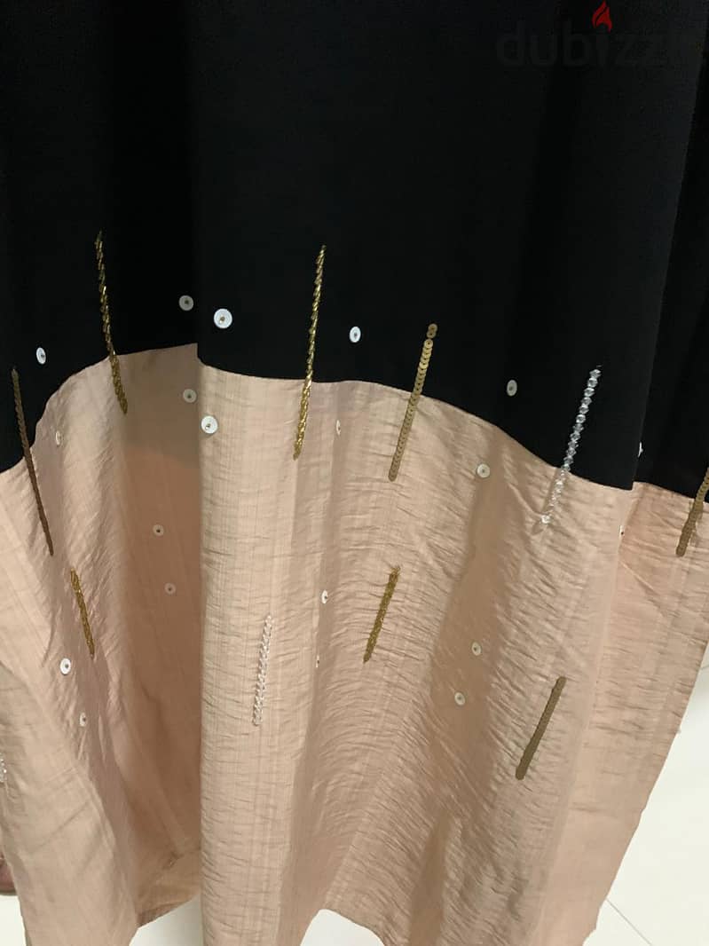 Fashionable embroided Abaya for sale 15