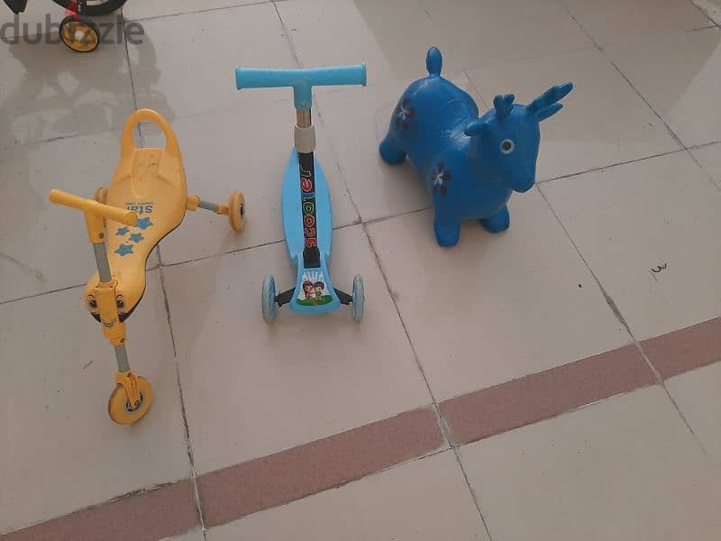 2 scooters & 1 hopping toy 2