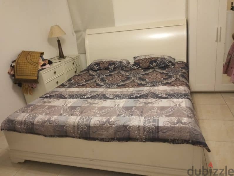 pan Emirates king size bed with mattress 0