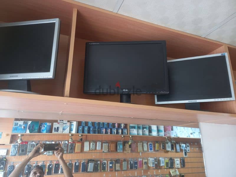 mobile phone shop 14