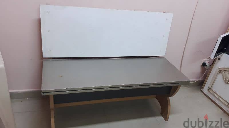 wood bench good condition 1