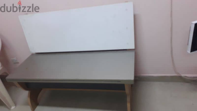 wood bench good condition 2