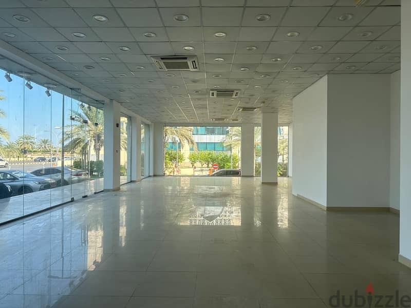 290 SQM Showroom in Mawaleh – Visible from the Road 0