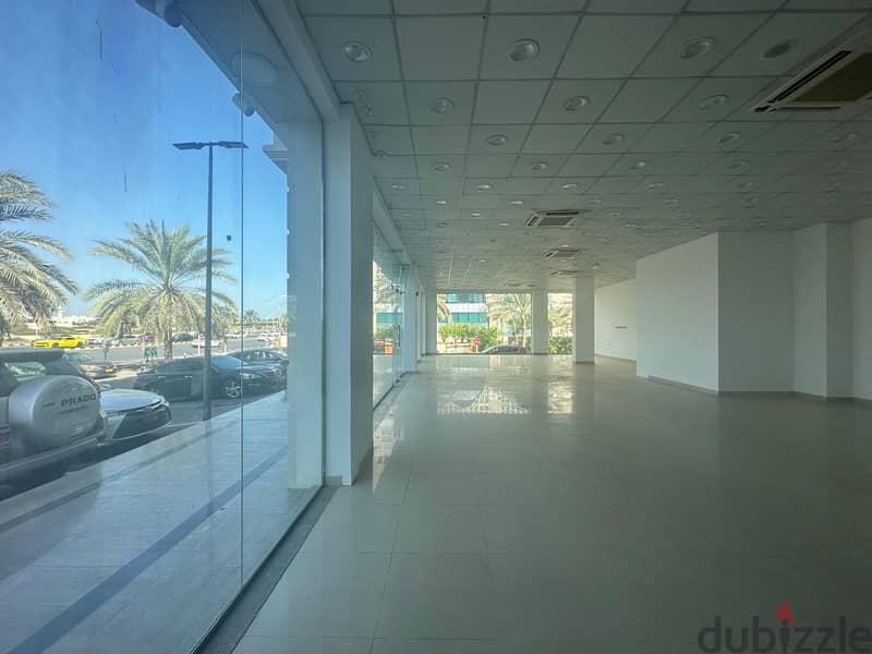 290 SQM Showroom in Mawaleh – Visible from the Road 1