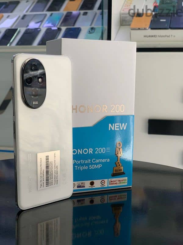 HONOR 200 256GB WHITE ONLY 10DAYS UESD. 0