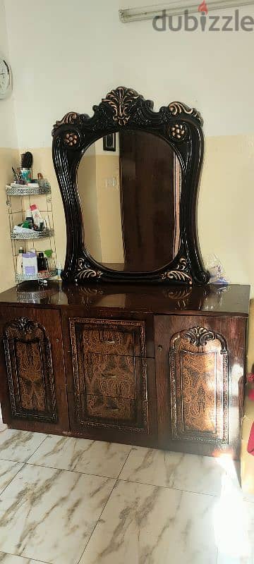 dressing table