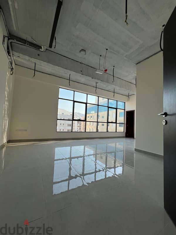 BRAND NEW OFFICE SPACE FOR RENT - BOUSHER ! 4