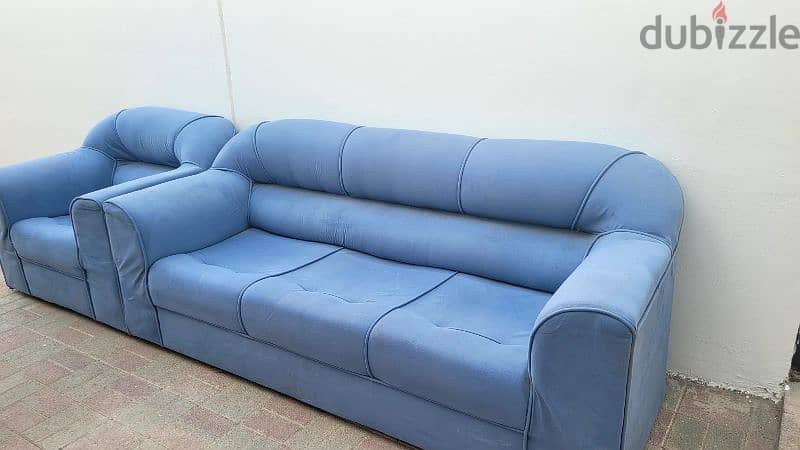 GOOD QUALITY 3 SEATER SOFA FOR SALE 0