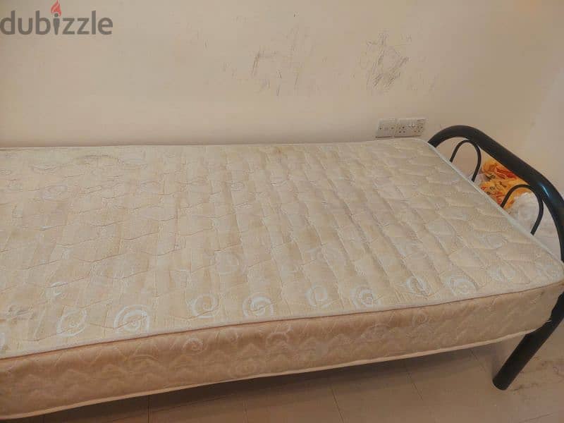 spring it's is high good condition mattress 5 omr only 2