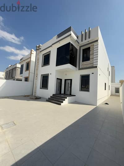 فيلا راقية في المعبيلة الجنوبية للبيع Luxury villa in South Maabela