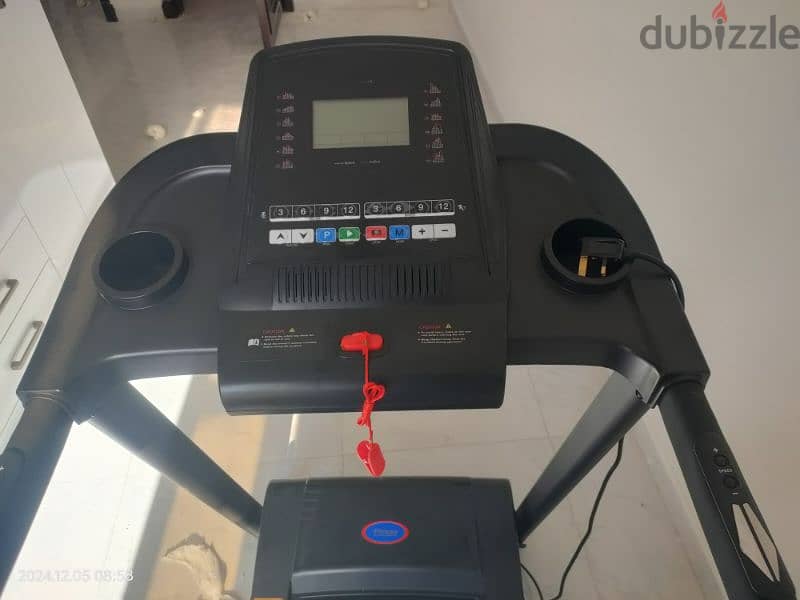 treadmill walking It's used only one month 1