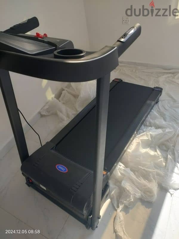 treadmill walking It's used only one month 3