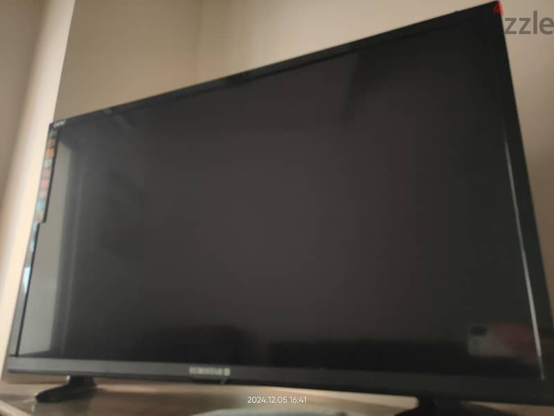 Eurostar Android LED SmartTV for Sale at 30 OMR (39 Inches)) 1