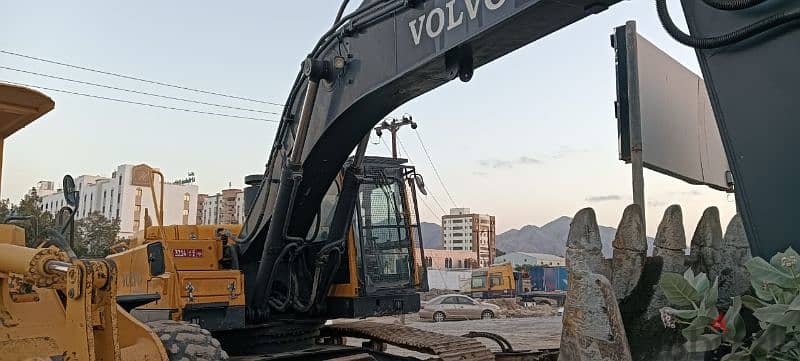 volvo excavator 360 model 2012 mobile 95302900 1