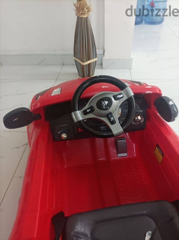 kids driving car in good condition 2