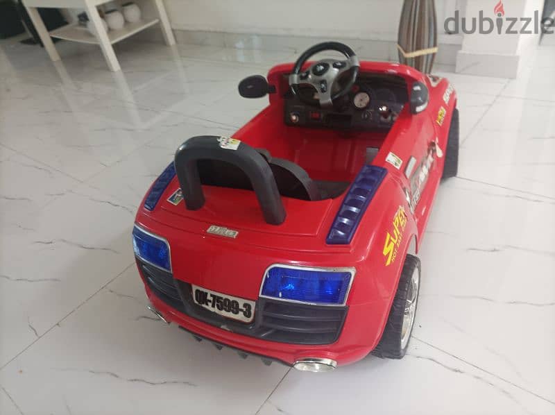 kids driving car in good condition 5