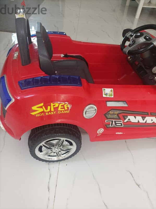 kids driving car in good condition 6