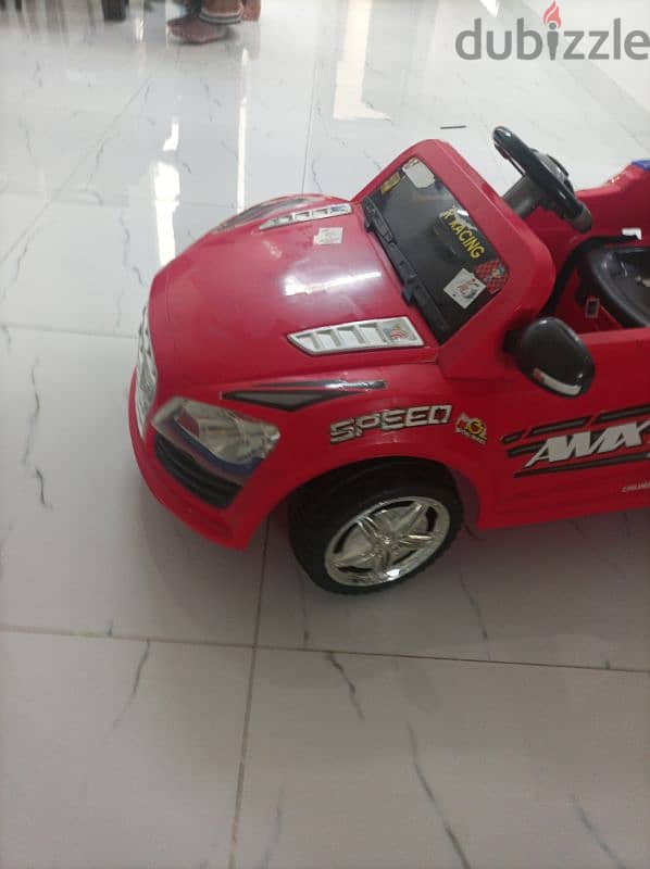 kids driving car in good condition 8