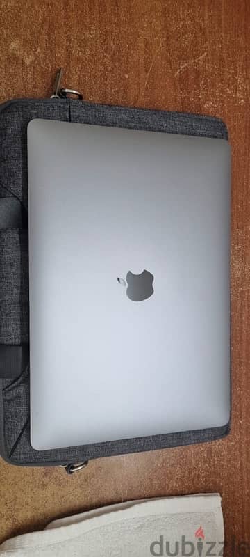 Almost NEW MacBook Air 2021 0