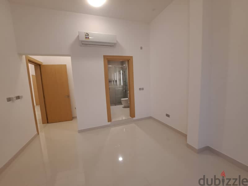 Modern flat in ghubrah soutjh near muncipllity 13