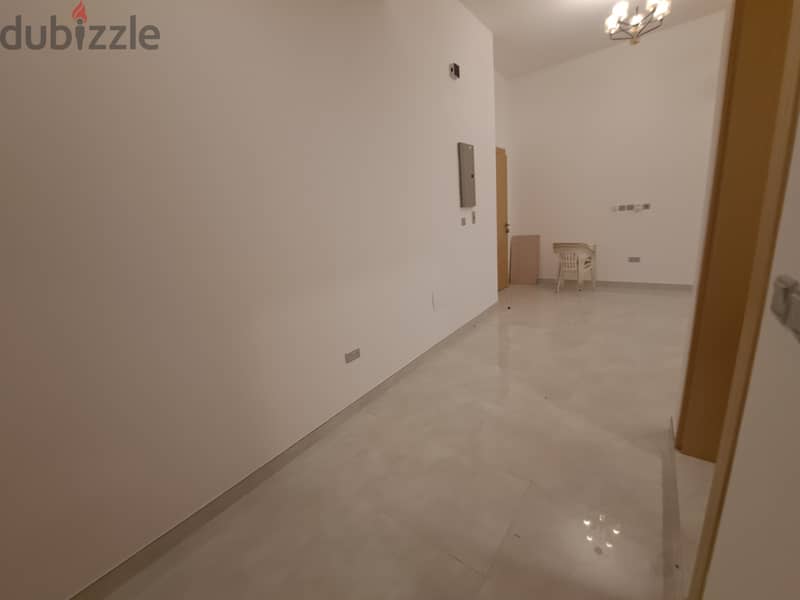 Modern flat in ghubrah soutjh near muncipllity 17