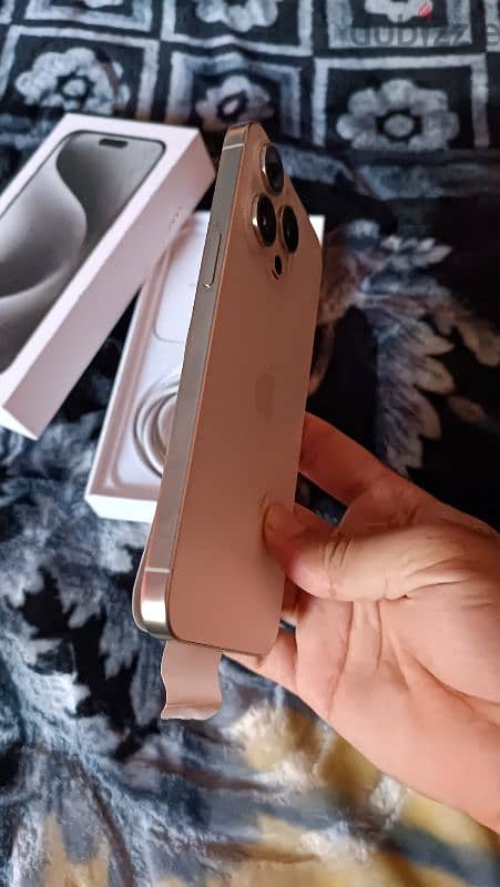 IPhone 15 pro max 256gb for sale Full box 4