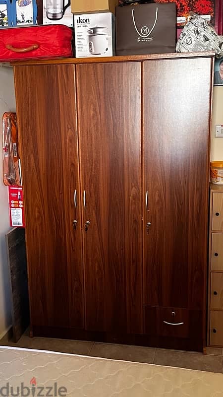 3 doorb wardrobe for sale 1