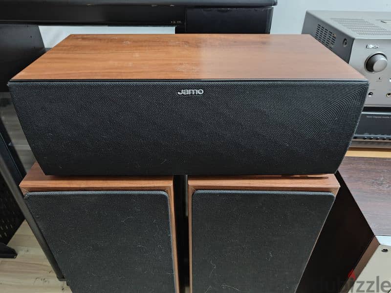 Jamo Tower speaker and Center speaker 1