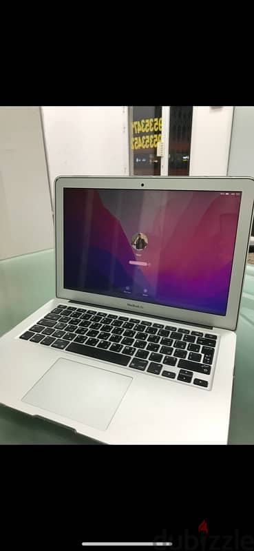 ماك بوك اير ٢٠١٧ بحالة ممتازة بالبوكس و الشاحن MacBook Air late 2017 3