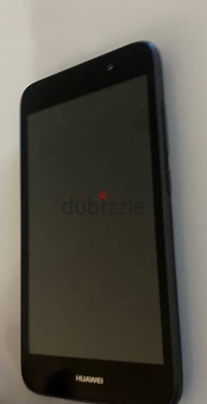 black huawei phone 1