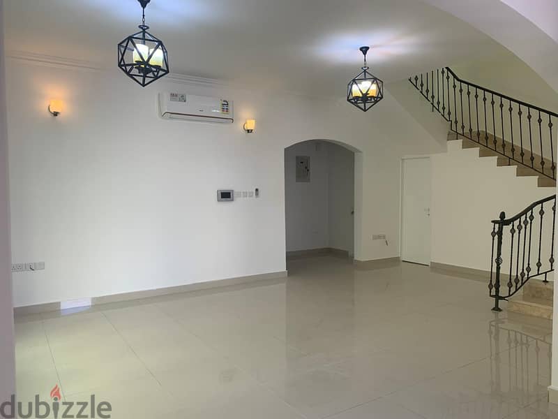 villa for rent close to the beach located al hail north 1