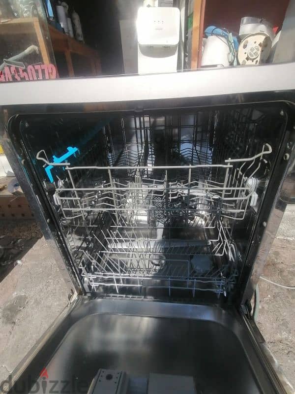 candy dishwasher good condition 1