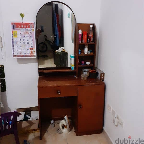 Dressing Table 0